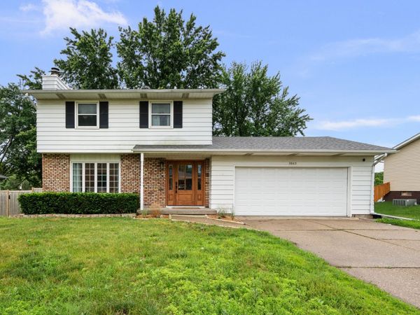 2603 E 35th Street Court , Davenport, IA 52807