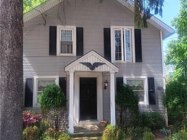 25 S Main Street, Holland, NY 14080