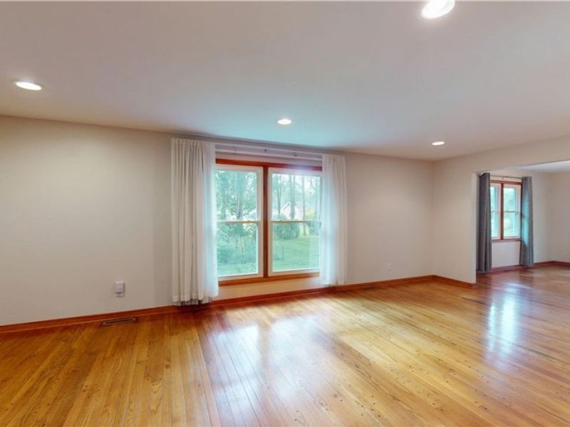 303 Keeler Drive, Marietta, OH 45750 Photo 9