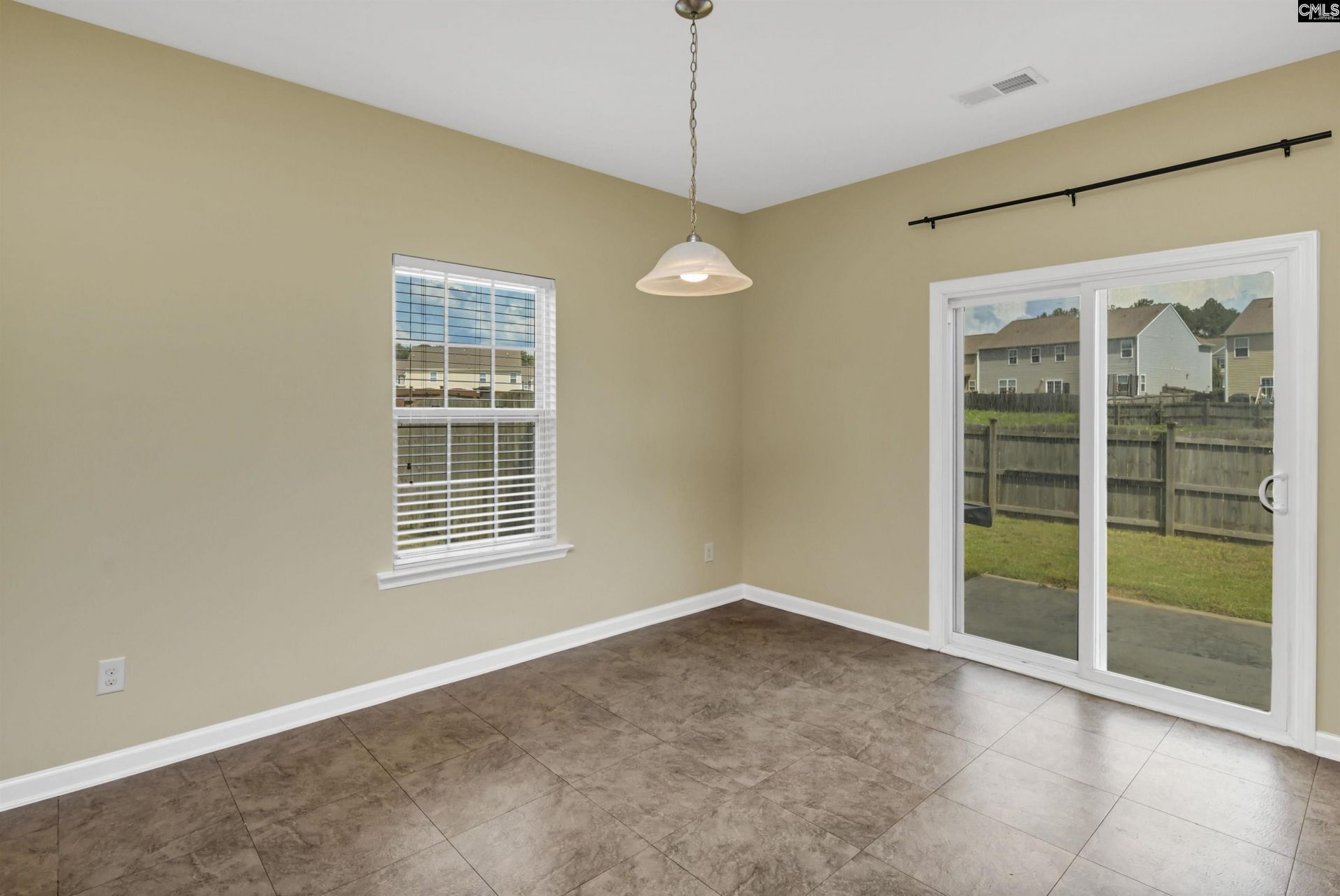 869 Sunseeker Drive  Photo 7