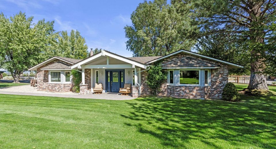 697 Indian Trail Road, Gardnerville, NV 89460 Photo