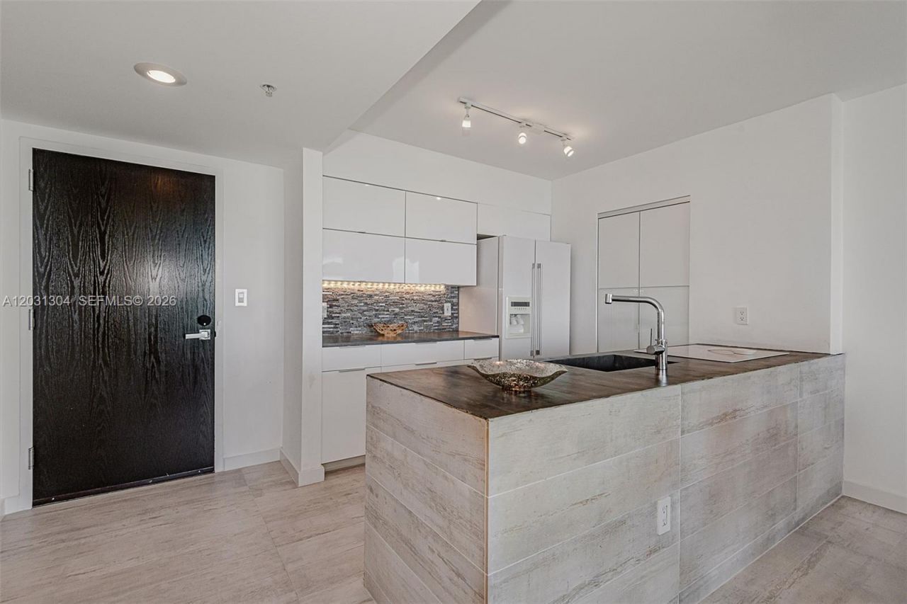 90 Alton Rd , Unit 2506, Miami Beach, FL 33139 Photo