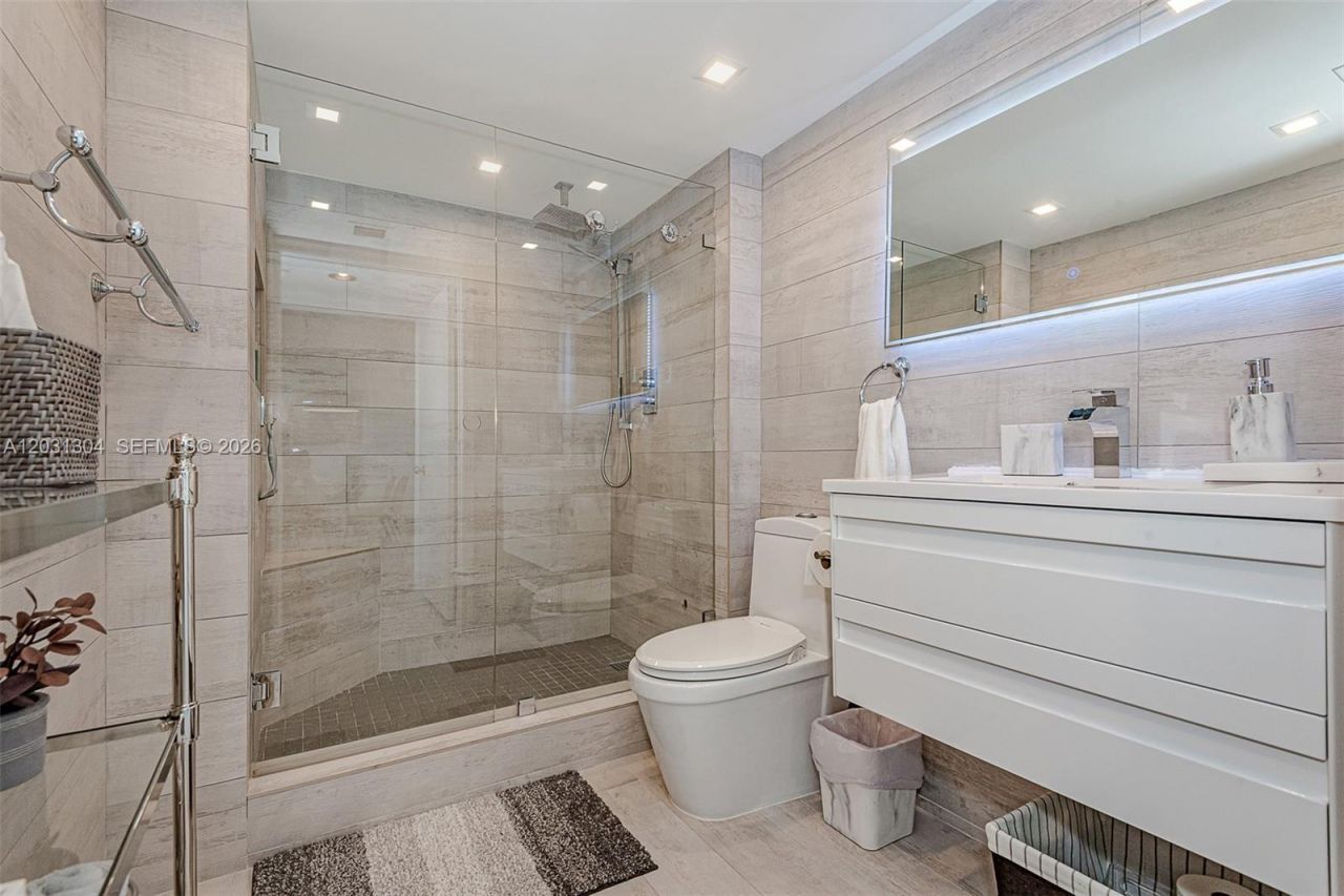 90 Alton Rd , Unit 2506, Miami Beach, FL 33139 Photo