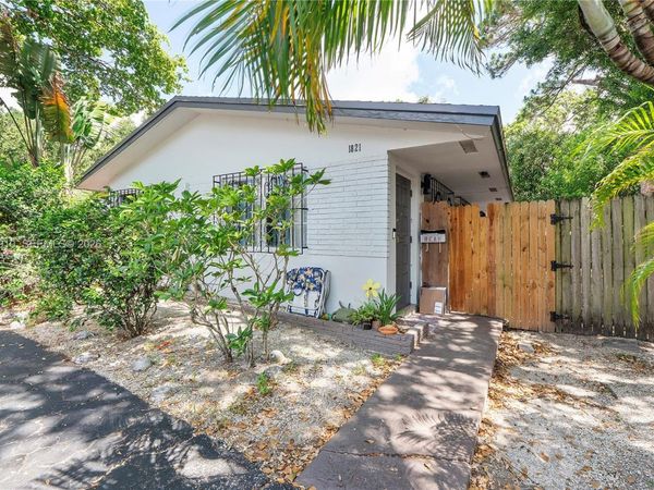 1821 SW 11th Ct , Unit Rear, Fort Lauderdale, FL 33312
