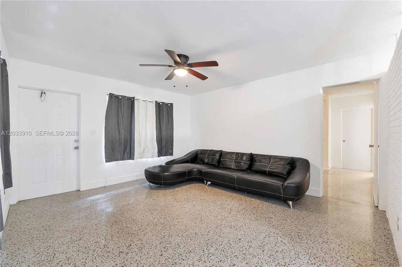 1821 SW 11th Ct, Unit Rear, Fort Lauderdale, FL 33312 Photo