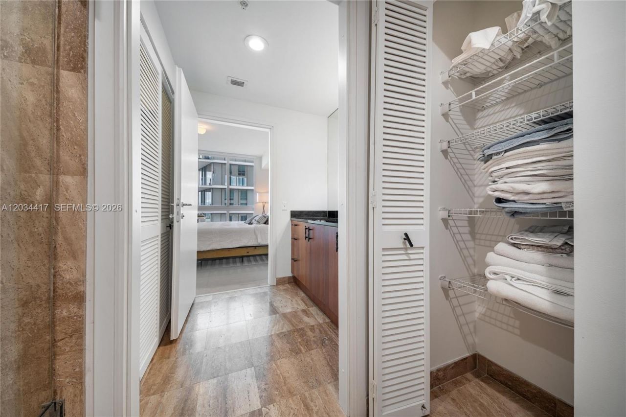 300 S Biscayne Blvd , Unit T-3406, Miami, FL 33131 Photo