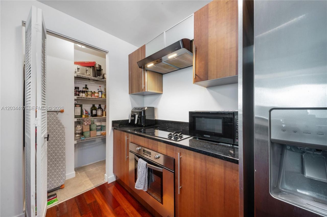 300 S Biscayne Blvd , Unit T-3406, Miami, FL 33131 Photo