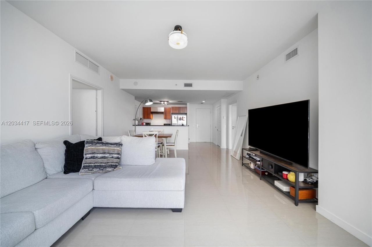 300 S Biscayne Blvd , Unit T-3406, Miami, FL 33131 Photo