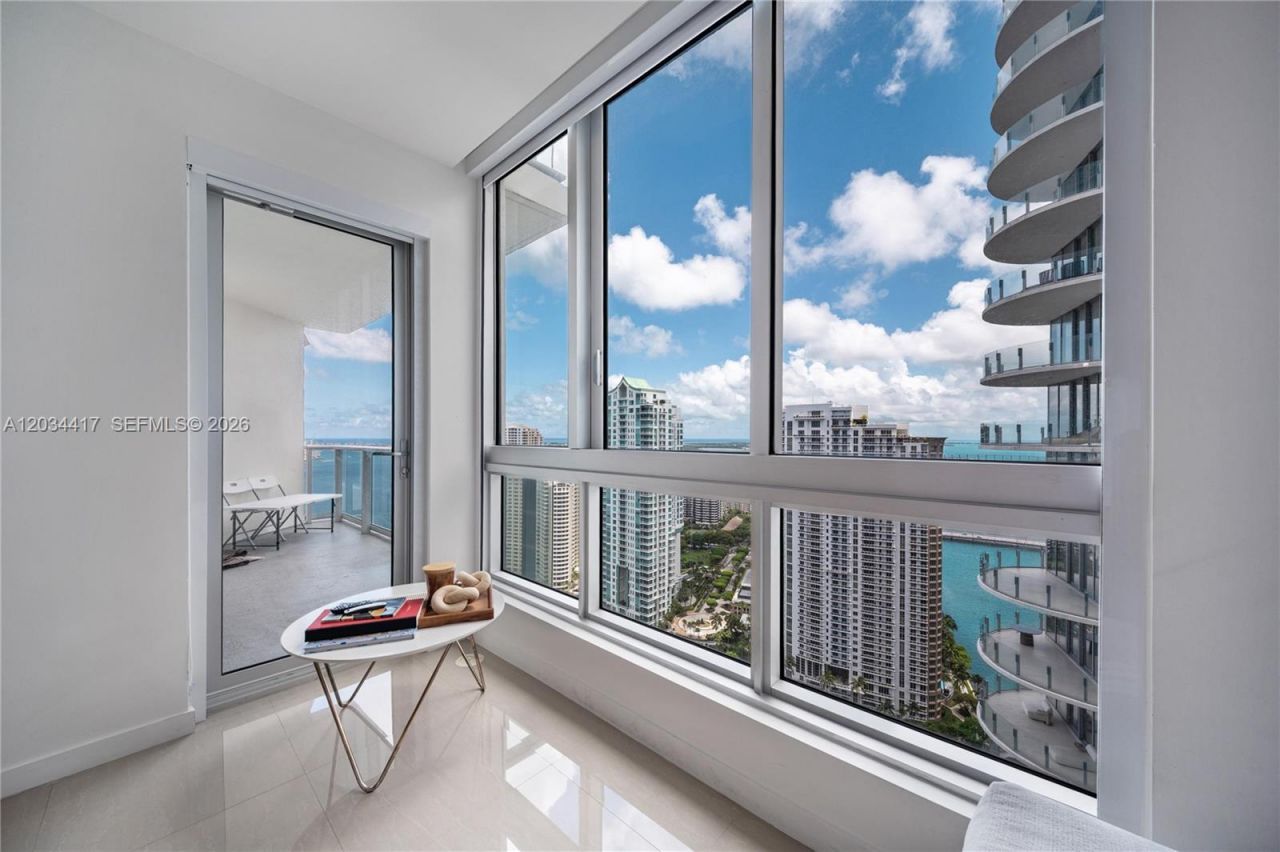 300 S Biscayne Blvd , Unit T-3406, Miami, FL 33131 Photo