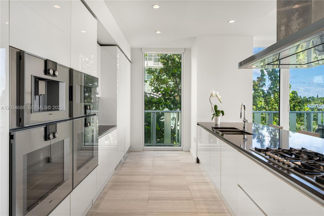 4701 N Meridian Ave , Unit 315, Miami Beach, FL 33140 Photo