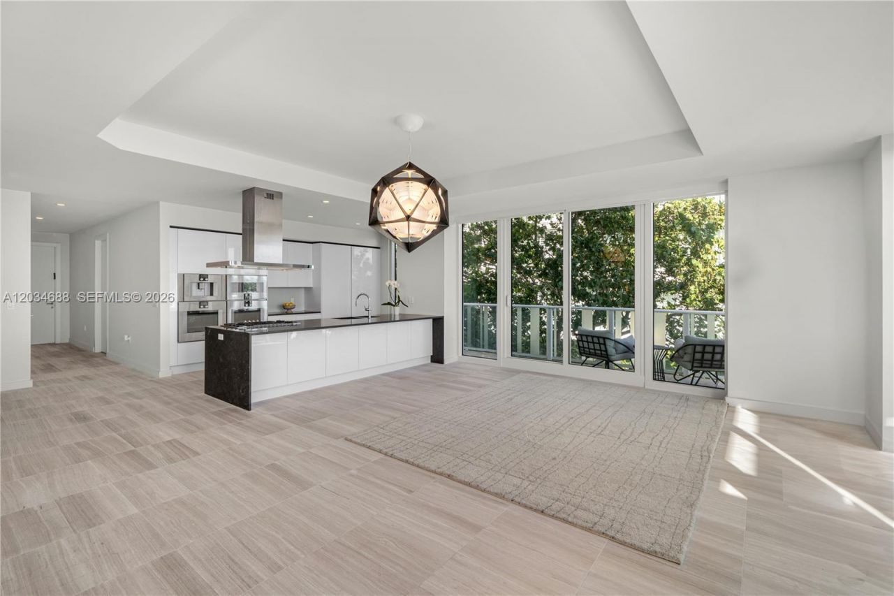 4701 N Meridian Ave , Unit 315, Miami Beach, FL 33140 Photo