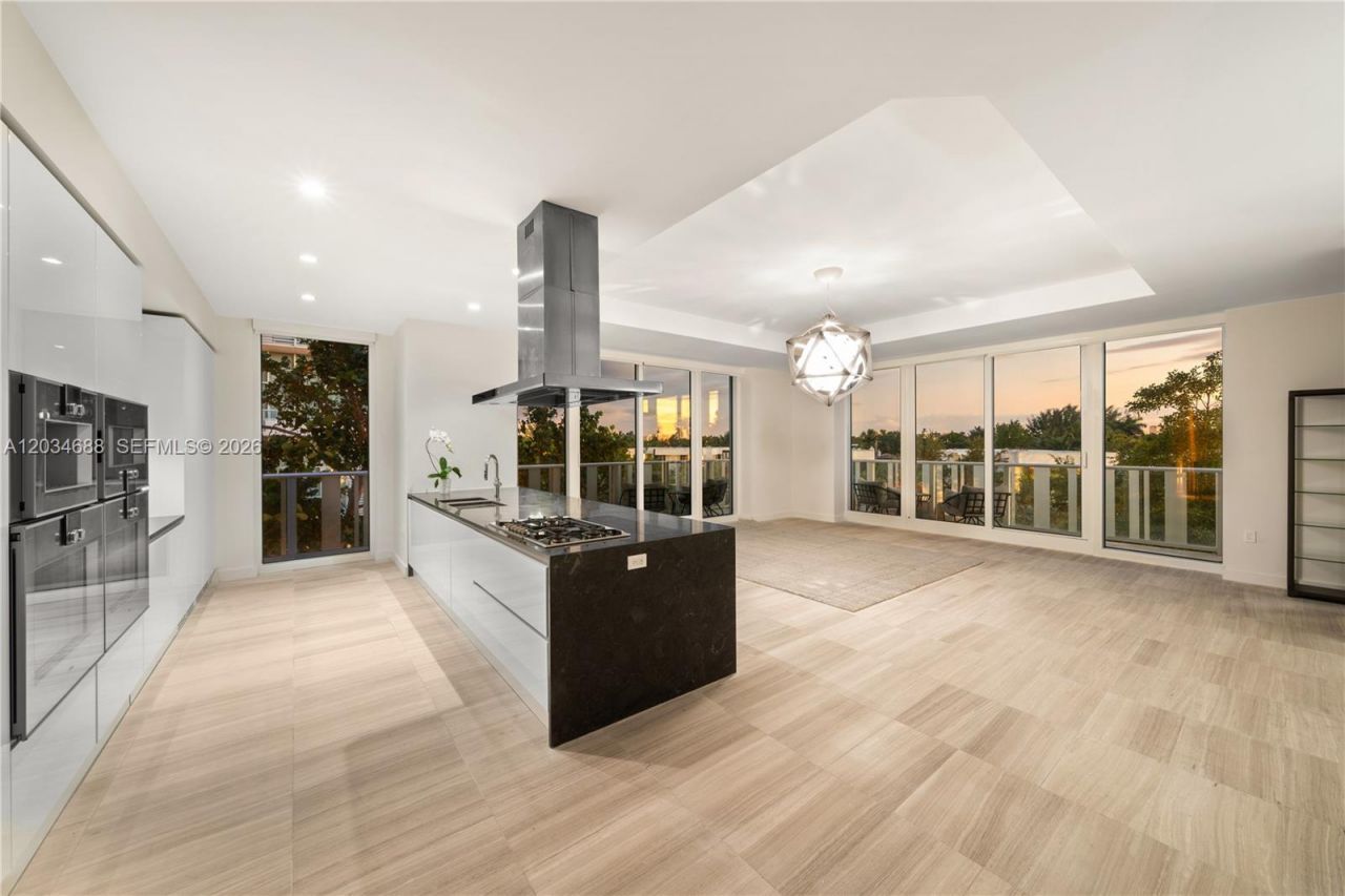 4701 N Meridian Ave , Unit 315, Miami Beach, FL 33140 Photo