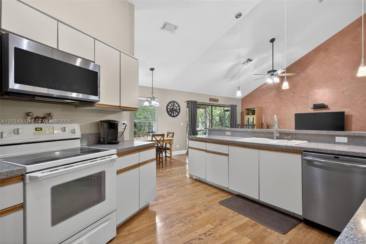 5115 NW 51st Ave, Coconut Creek, FL 33073 Photo
