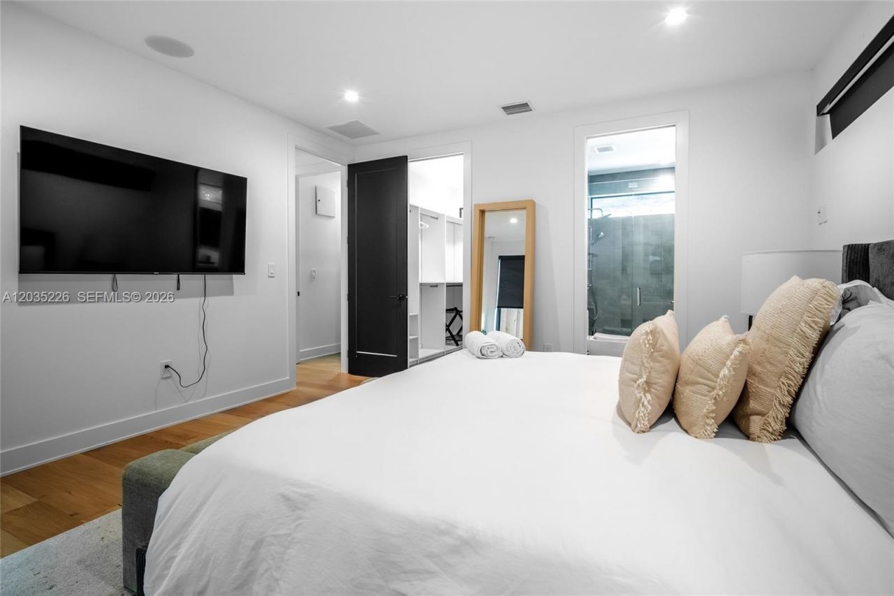 243 NW 42nd St , Miami, FL 33127 Photo