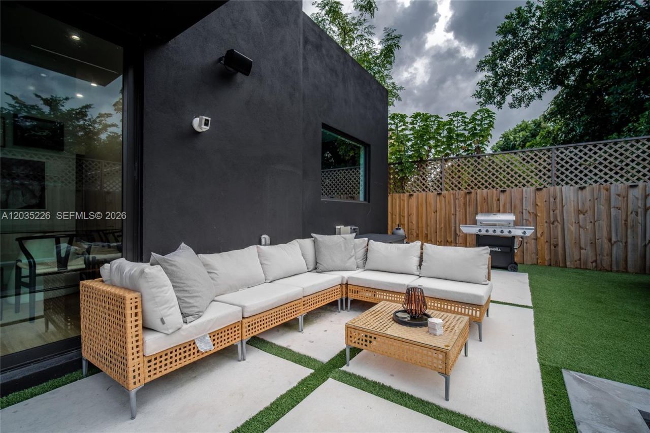243 NW 42nd St , Miami, FL 33127 Photo