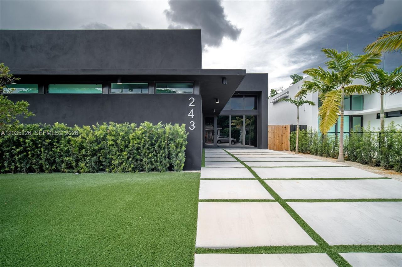 243 NW 42nd St , Miami, FL 33127 Photo