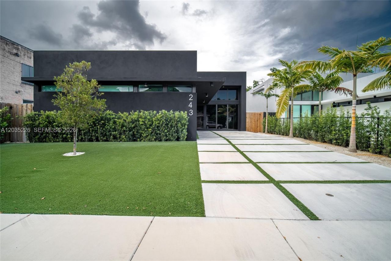 243 NW 42nd St , Miami, FL 33127 Photo