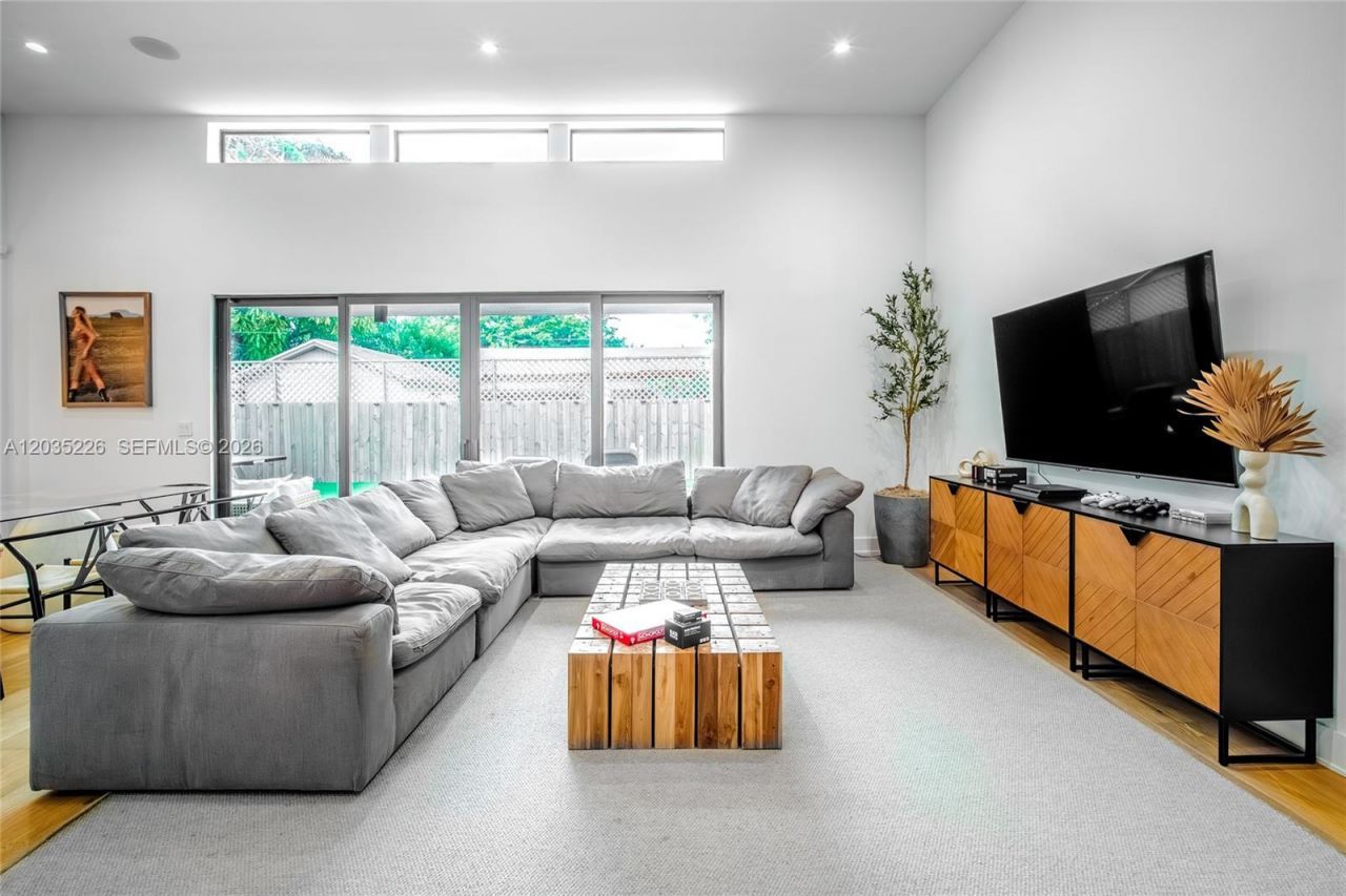 243 NW 42nd St , Miami, FL 33127 Photo