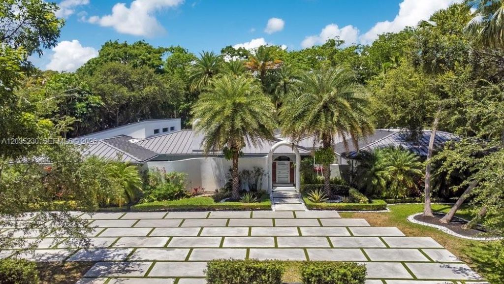 6460 SW 133rd Dr, Pinecrest, FL 33156 Photo