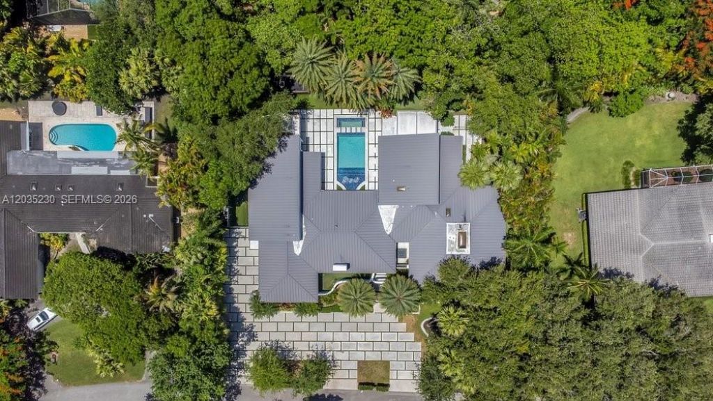 6460 SW 133rd Dr, Pinecrest, FL 33156 Photo