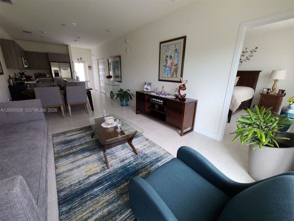 8301 NW 41st , Unit 302, Doral, FL 33166