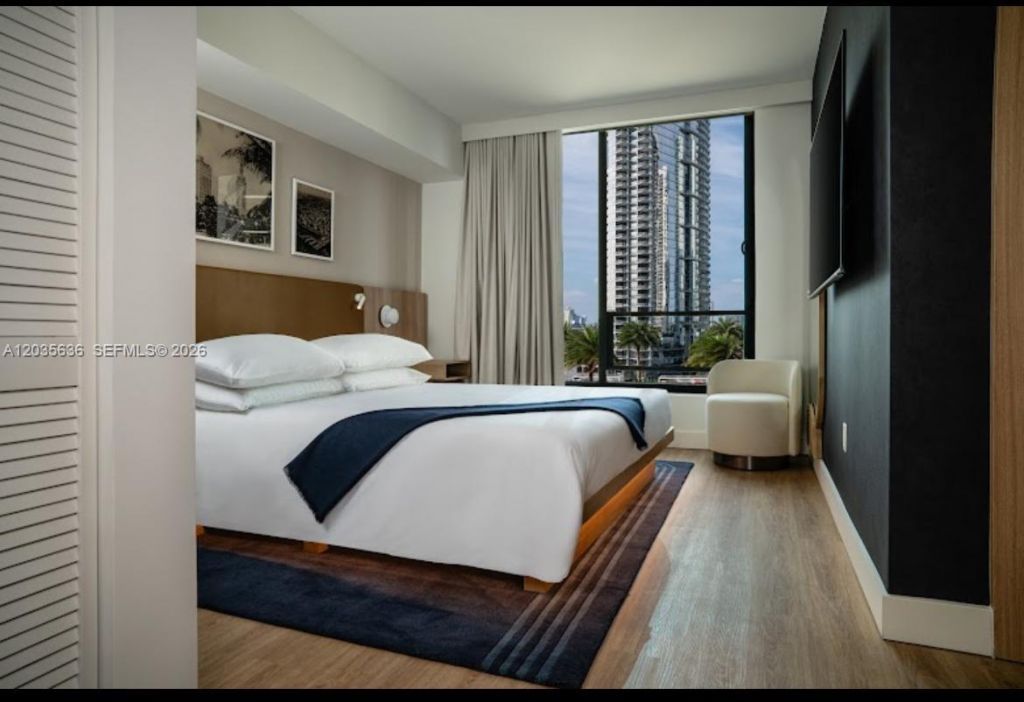 601 NE 1st Ave , Unit 1720, Miami, FL 33132 Photo