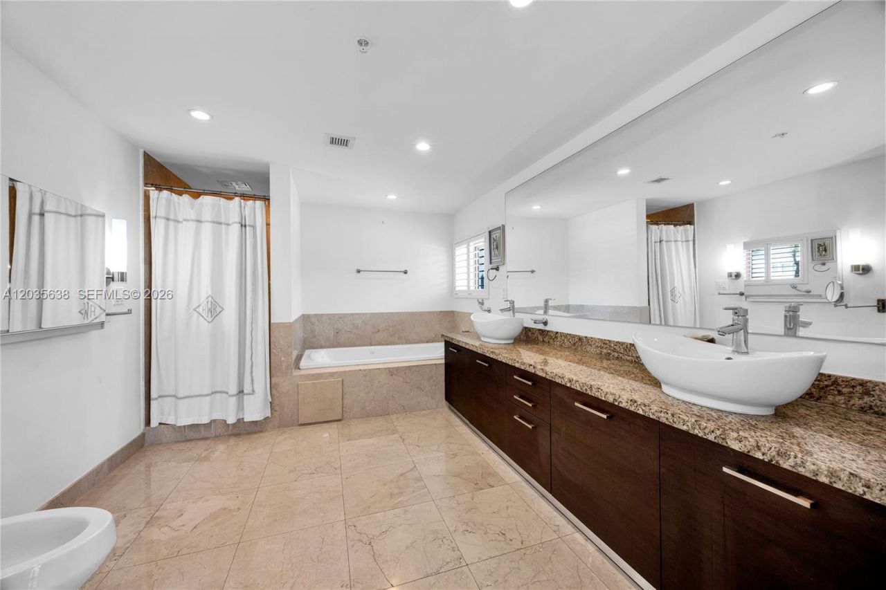 9400 W Bay Harbor Dr , Unit 101, Bay Harbor Islands, FL 33154 Photo