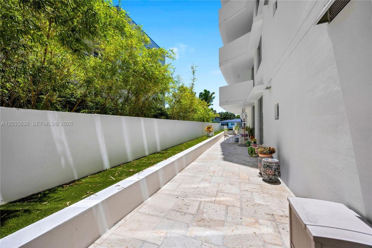 9400 W Bay Harbor Dr , Unit 101, Bay Harbor Islands, FL 33154 Photo