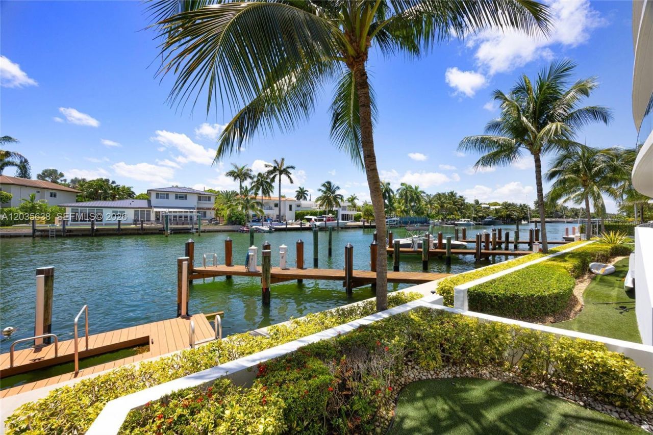 9400 W Bay Harbor Dr , Unit 101, Bay Harbor Islands, FL 33154 Photo