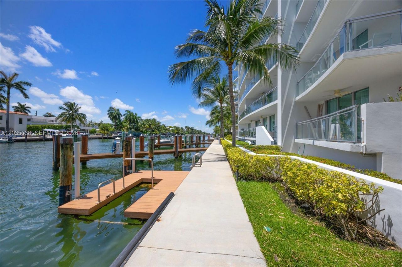 9400 W Bay Harbor Dr , Unit 101, Bay Harbor Islands, FL 33154 Photo