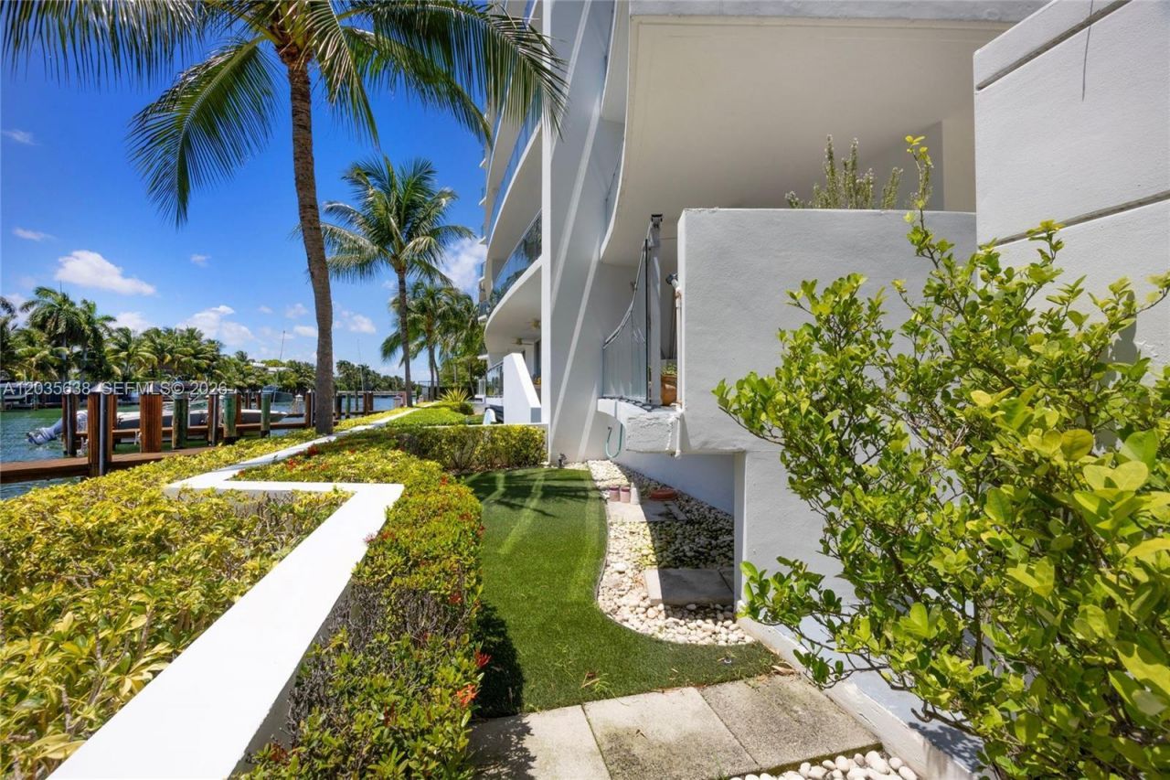 9400 W Bay Harbor Dr , Unit 101, Bay Harbor Islands, FL 33154 Photo