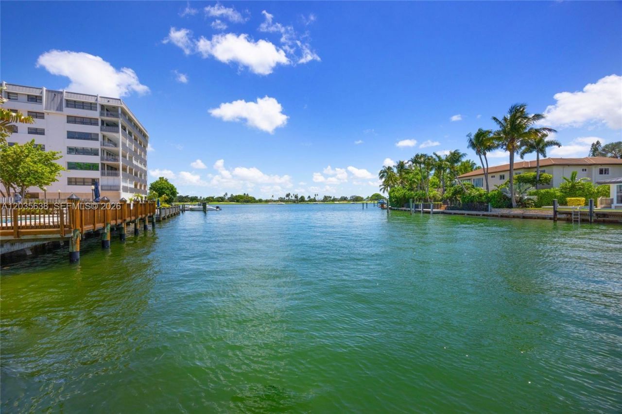 9400 W Bay Harbor Dr , Unit 101, Bay Harbor Islands, FL 33154 Photo