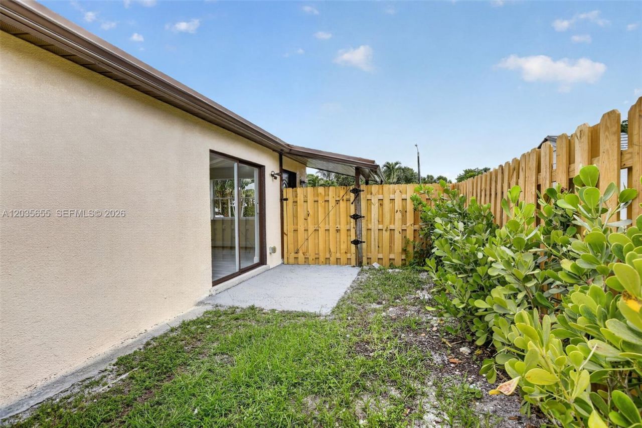 6250 NW 14th St , Sunrise, FL 33313 Photo