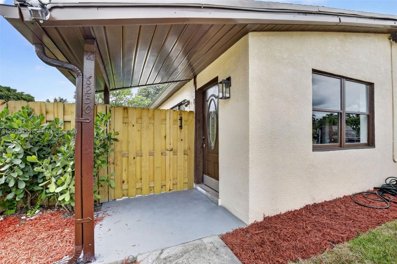 6250 NW 14th St , Sunrise, FL 33313 Photo