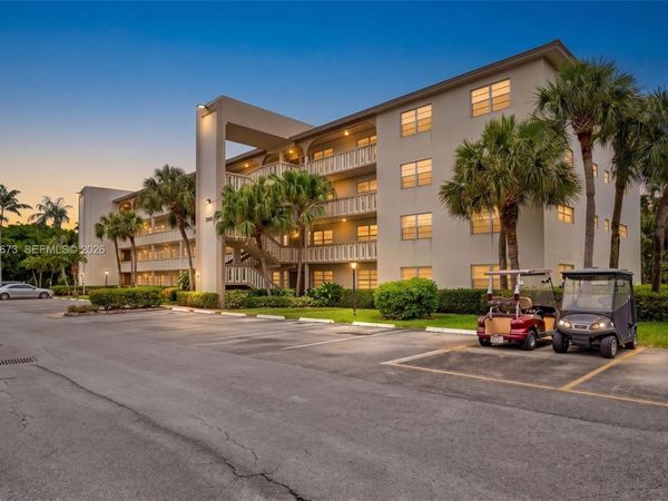 2401 Antigua Cir , Unit E3, Coconut Creek, FL 33066