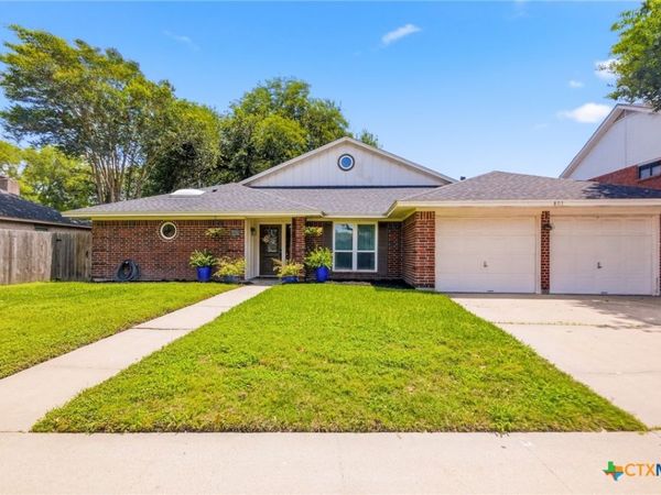 805 Santa Fe , Victoria, TX 77904