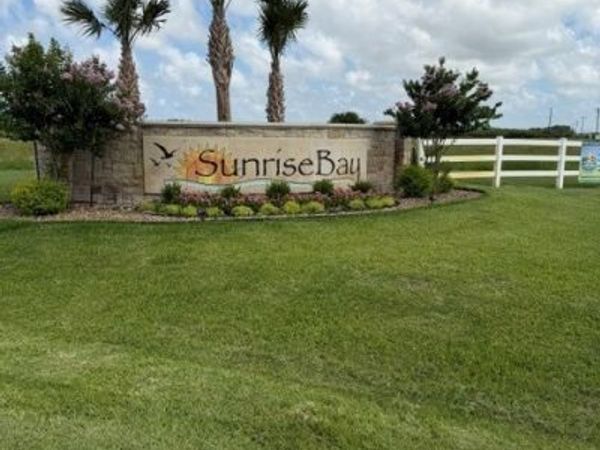 301 Beacon Drive, Port Lavaca, TX 77979