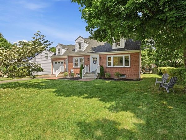 82 Lincoln Park, Longmeadow, MA 01106