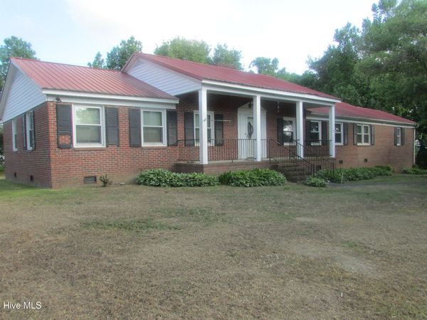 1102 Isaac Weeks Road, Clinton, NC 28328
