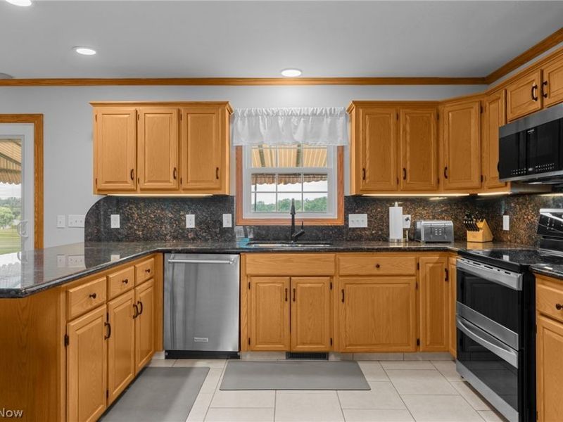 2275 Cyprus Drive SE, Massillon, OH 44646 Photo 21