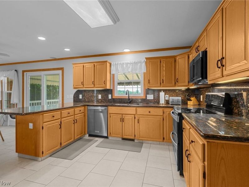 2275 Cyprus Drive SE, Massillon, OH 44646 Photo 22