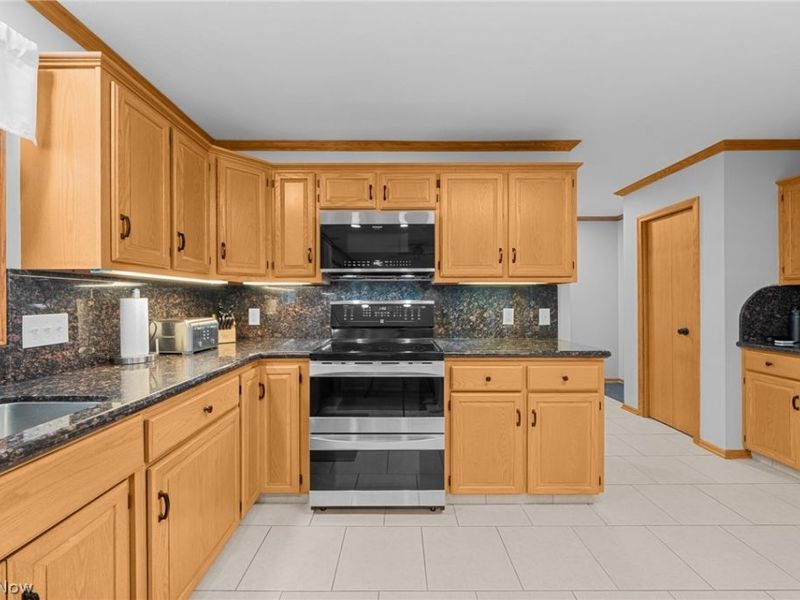 2275 Cyprus Drive SE, Massillon, OH 44646 Photo 25