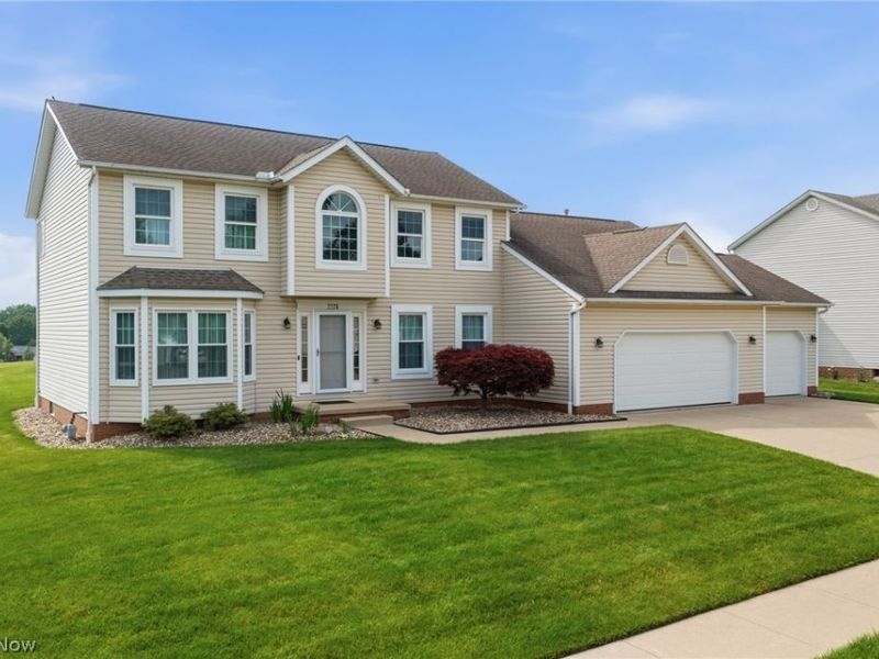 2275 Cyprus Drive SE, Massillon, OH 44646 Photo 9