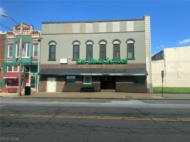 32 Erie Street N, Massillon, OH 44646 Photo 2