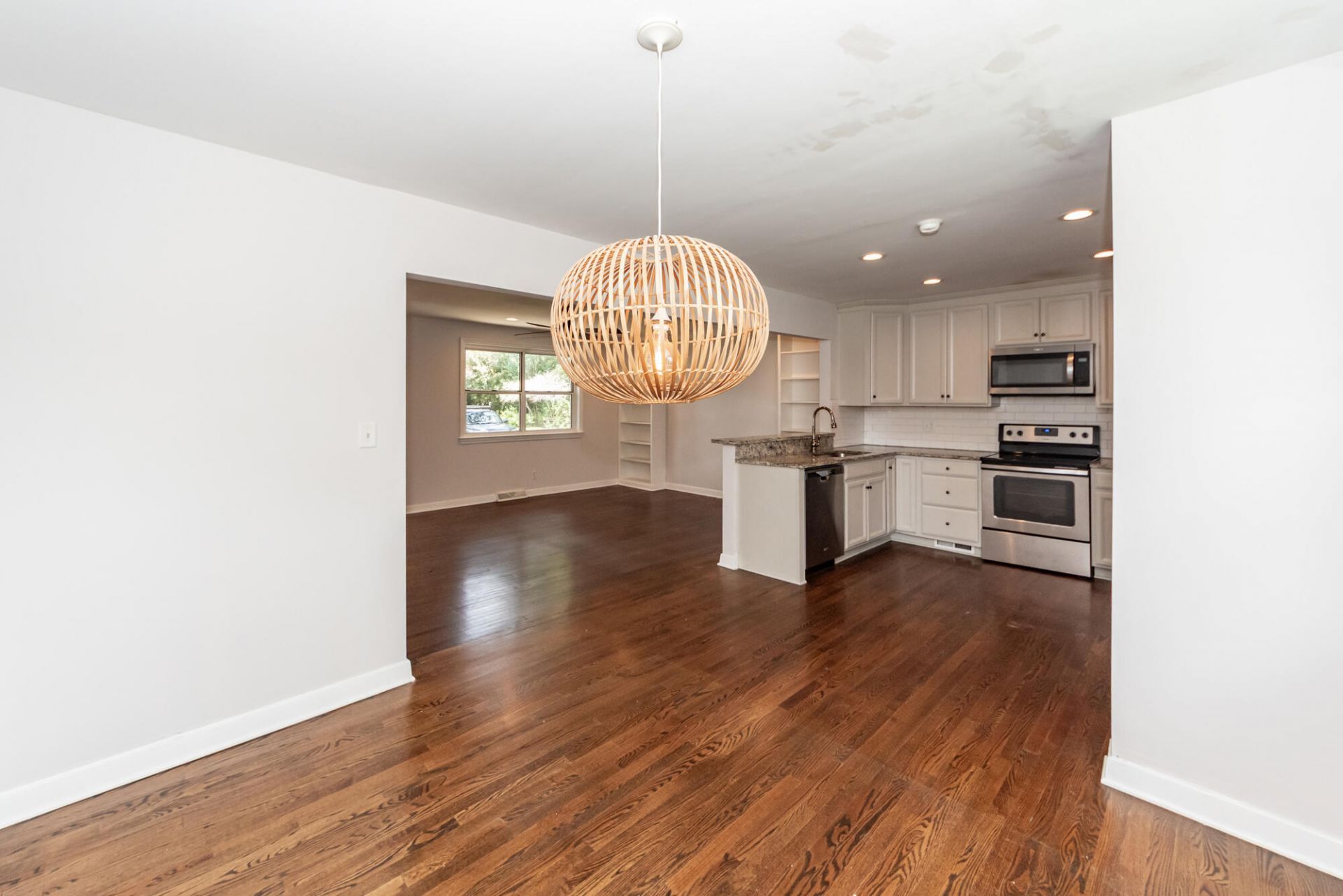 343 Cessna Avenue Photo 17