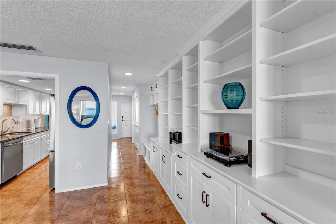 622 Edgewater Drive, Unit 823, Dunedin, FL 34698 Photo