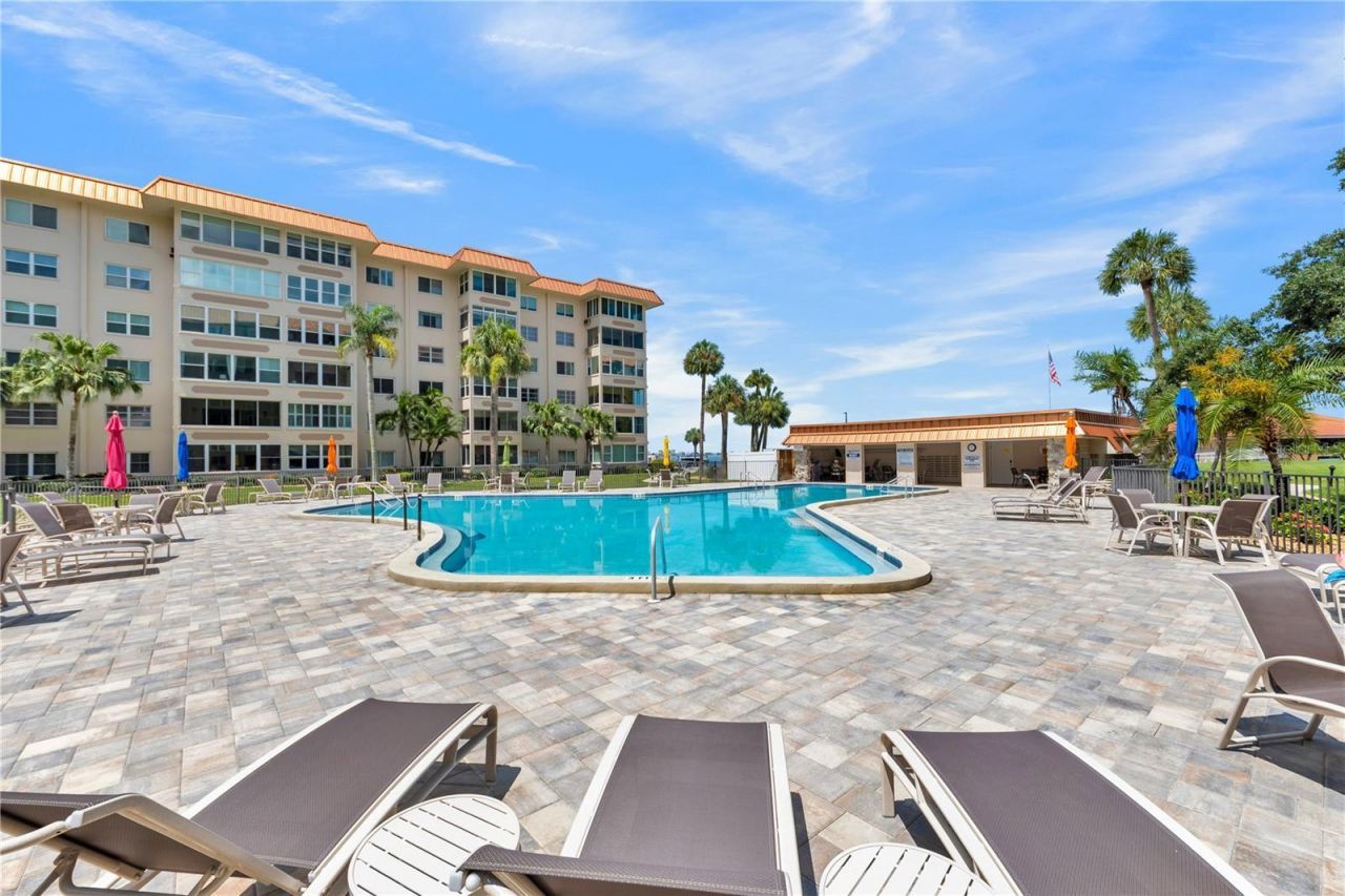 622 Edgewater Drive, Unit 823, Dunedin, FL 34698 Photo