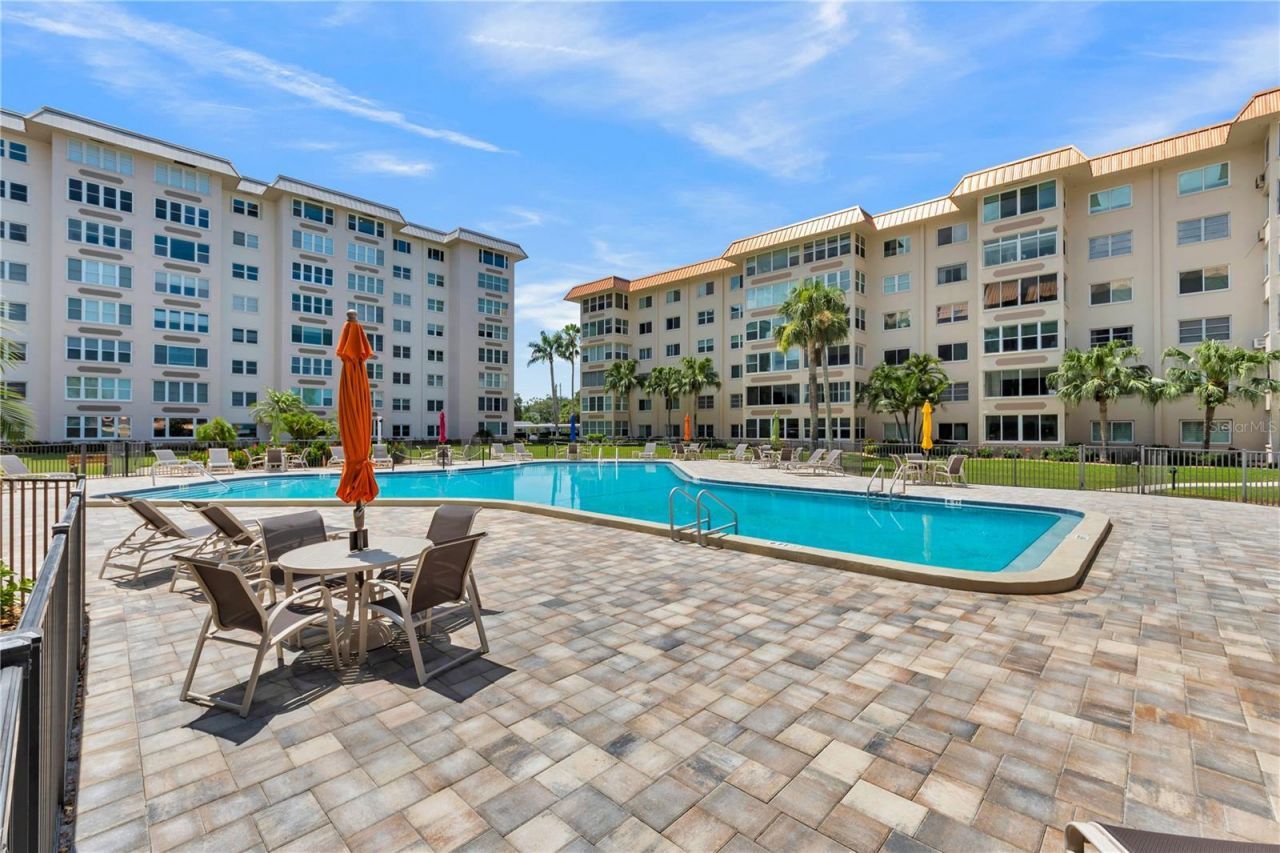 622 Edgewater Drive, Unit 823, Dunedin, FL 34698 Photo