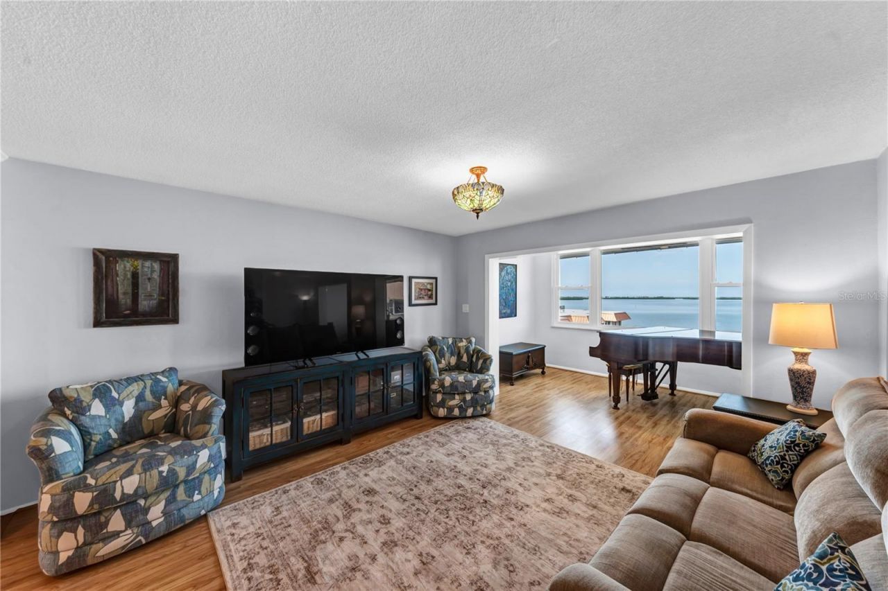 622 Edgewater Drive, Unit 823, Dunedin, FL 34698 Photo