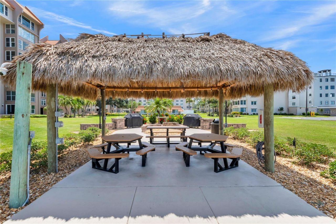 622 Edgewater Drive, Unit 823, Dunedin, FL 34698 Photo